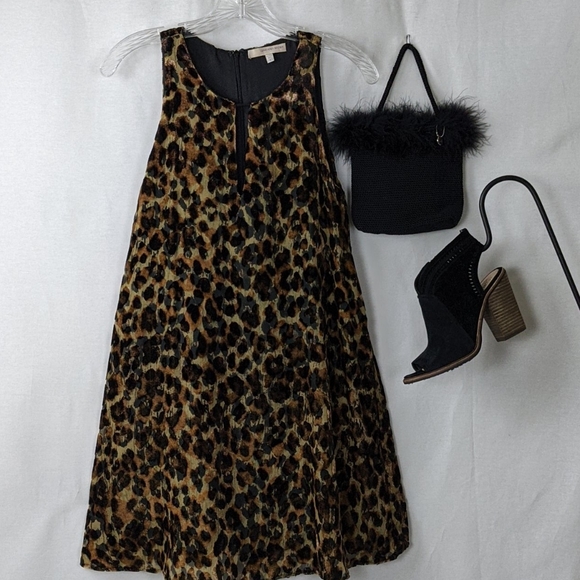 LAVENDAR BROWN  Leopard Print Velvet Textured Dress - Picture 6 of 8